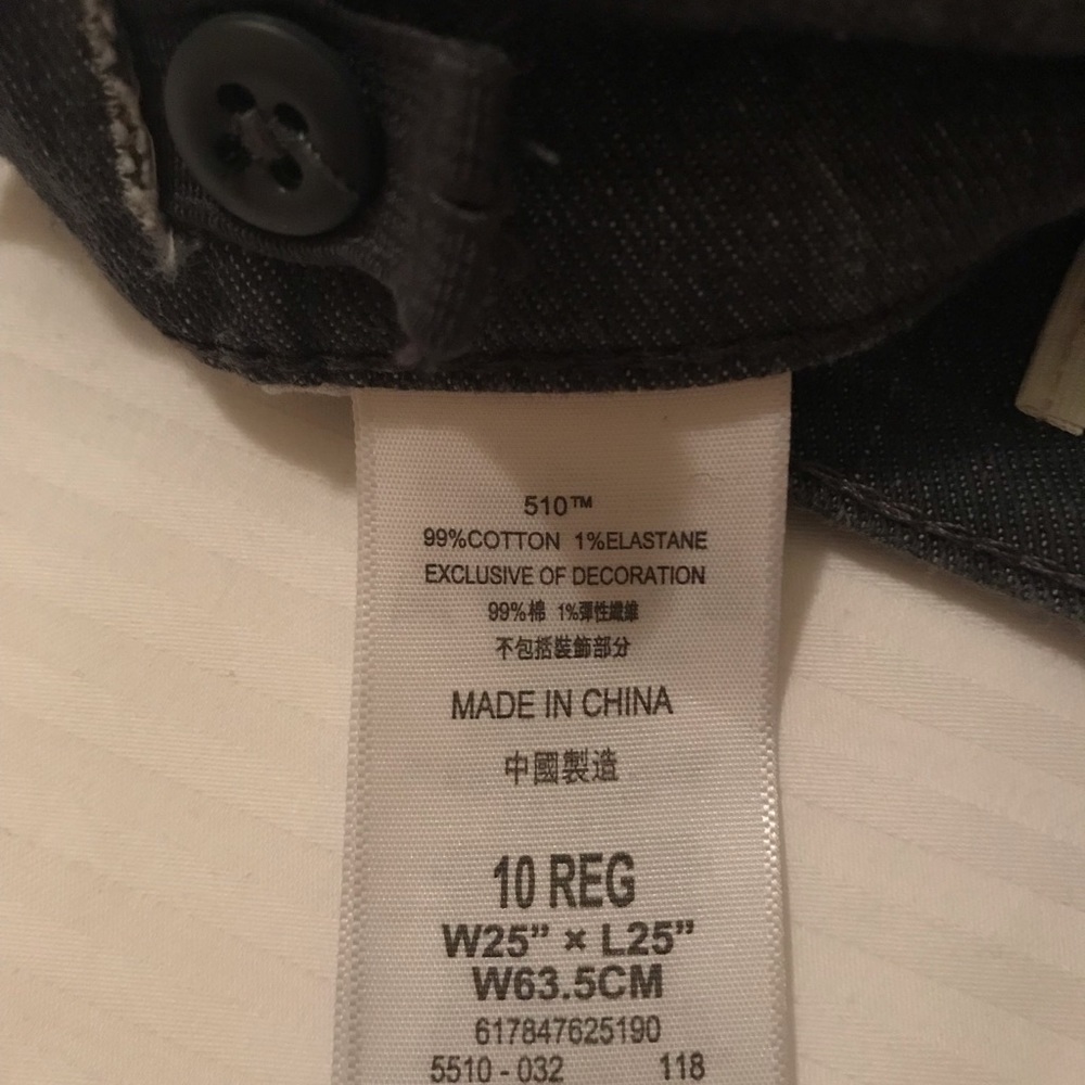 Boys Levi 510 Skinny Jeans, size 10 reg - Picture 2 of 4